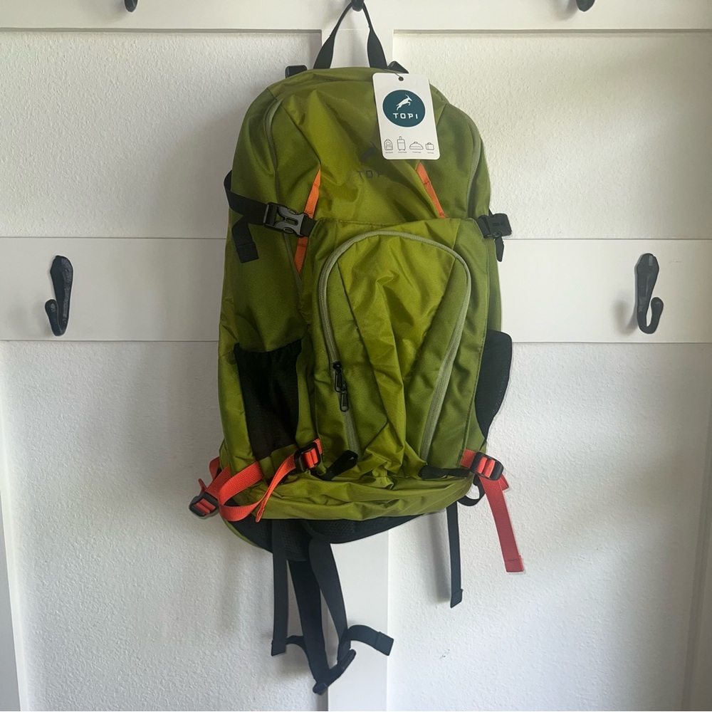 TOPI Green Hiking School Travel Backpack NWT